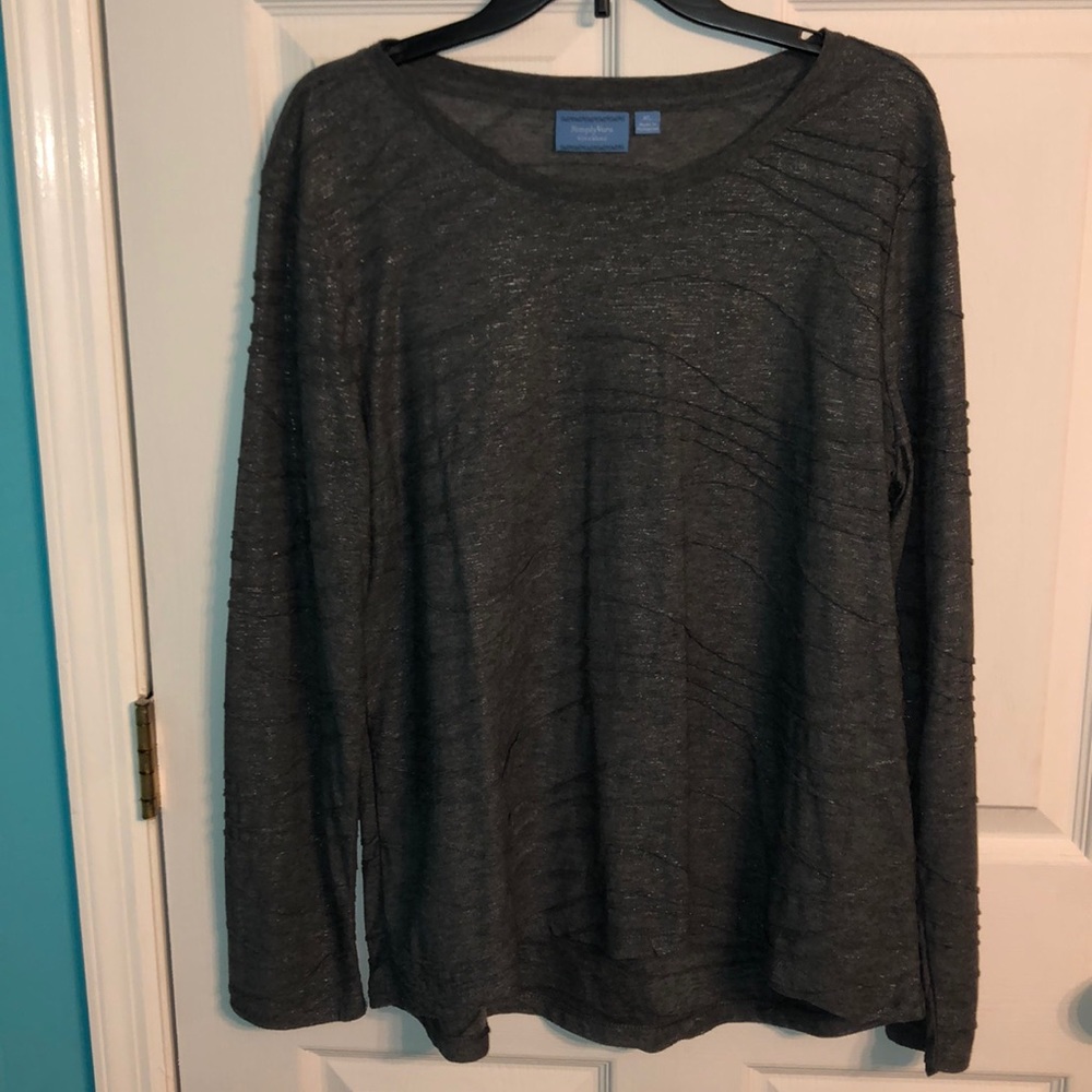 Euc Simply Vera by Vera Wang Grey shimmer tee XL